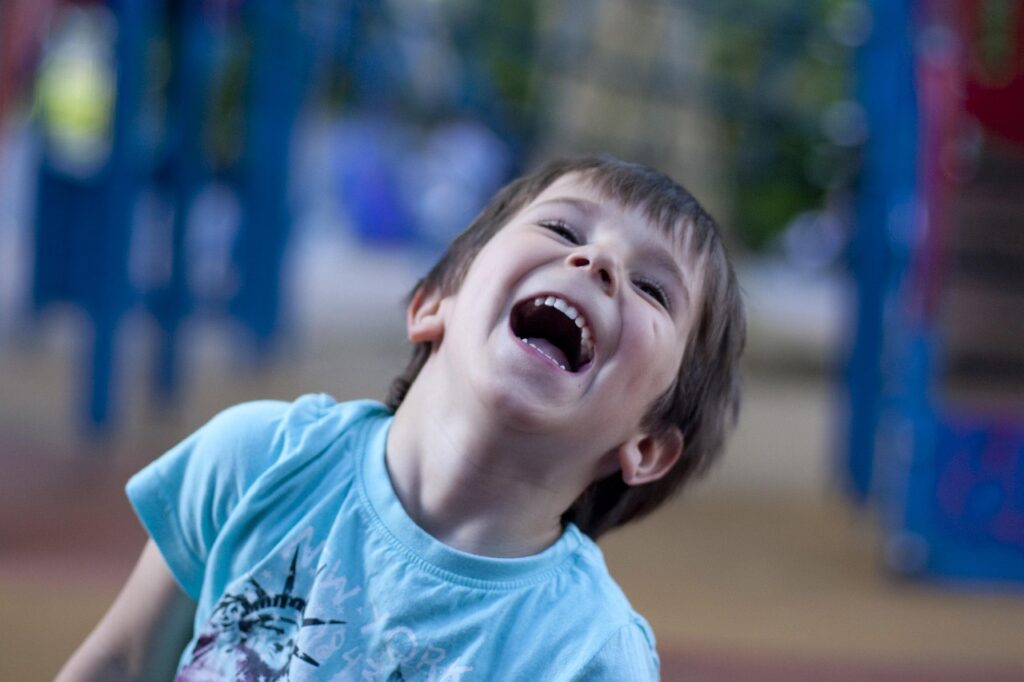 Enfant, Rire, Heureux, Parc De Jeu